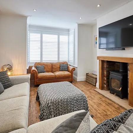 Host & - Holme Rigg Whitby