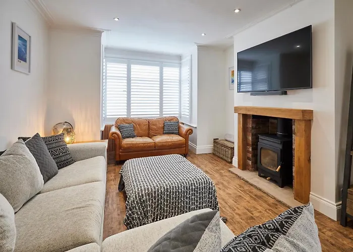 Host & - Holme Rigg Whitby